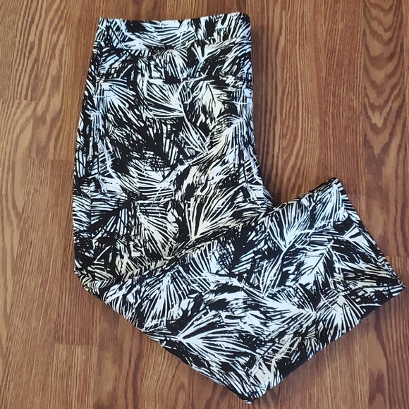 Apt 9 essentials capri pants Size 14 - Picture 6 of 8